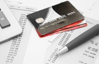 Thẻ ngân hàng màu đen là gì? TOP các thẻ màu đen có quyền lực nhất hiện nay