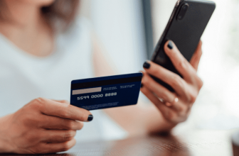 Tại sao thẻ tín dụng không chuyển khoản được?