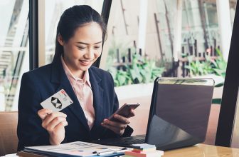 Lãi suất thẻ tín dụng HSBC hiện nay được tính như thế nào?